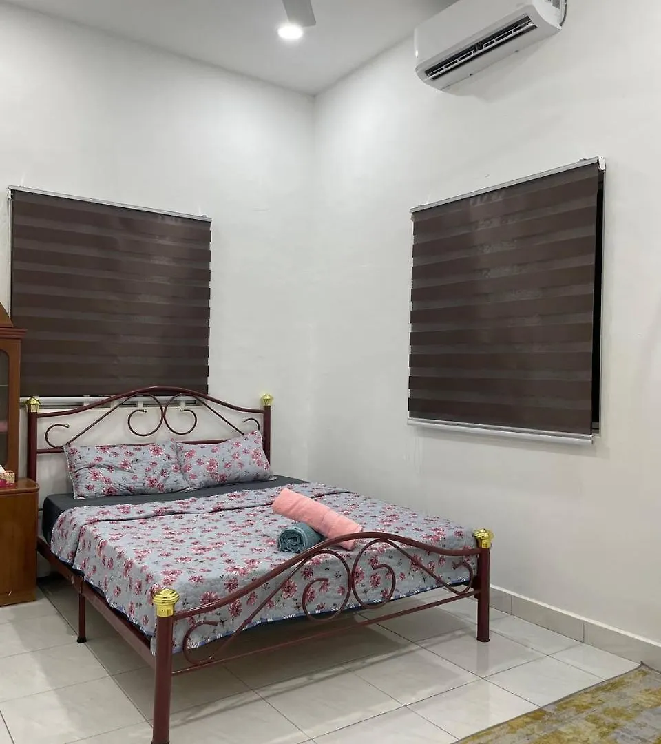 Nona Homestay Parit Buntar