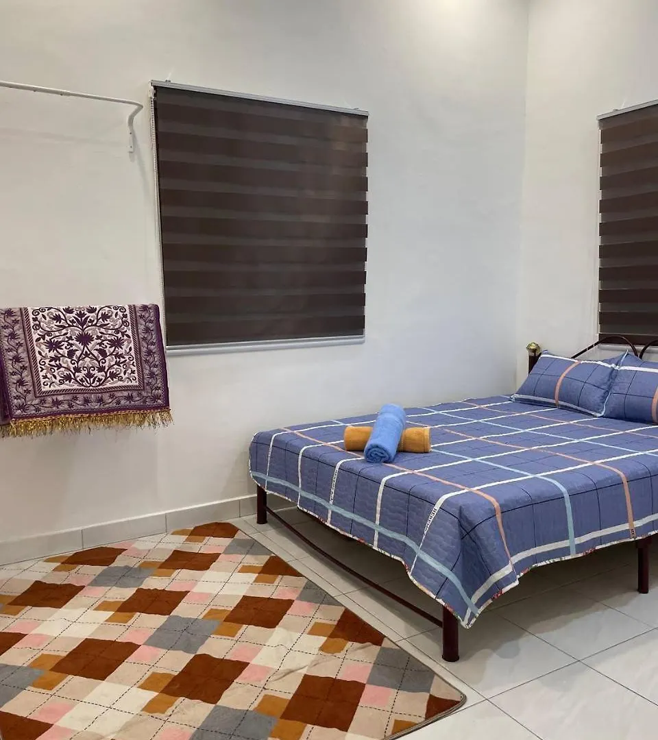 Nona Homestay Parit Buntar 0*,  Malaysia